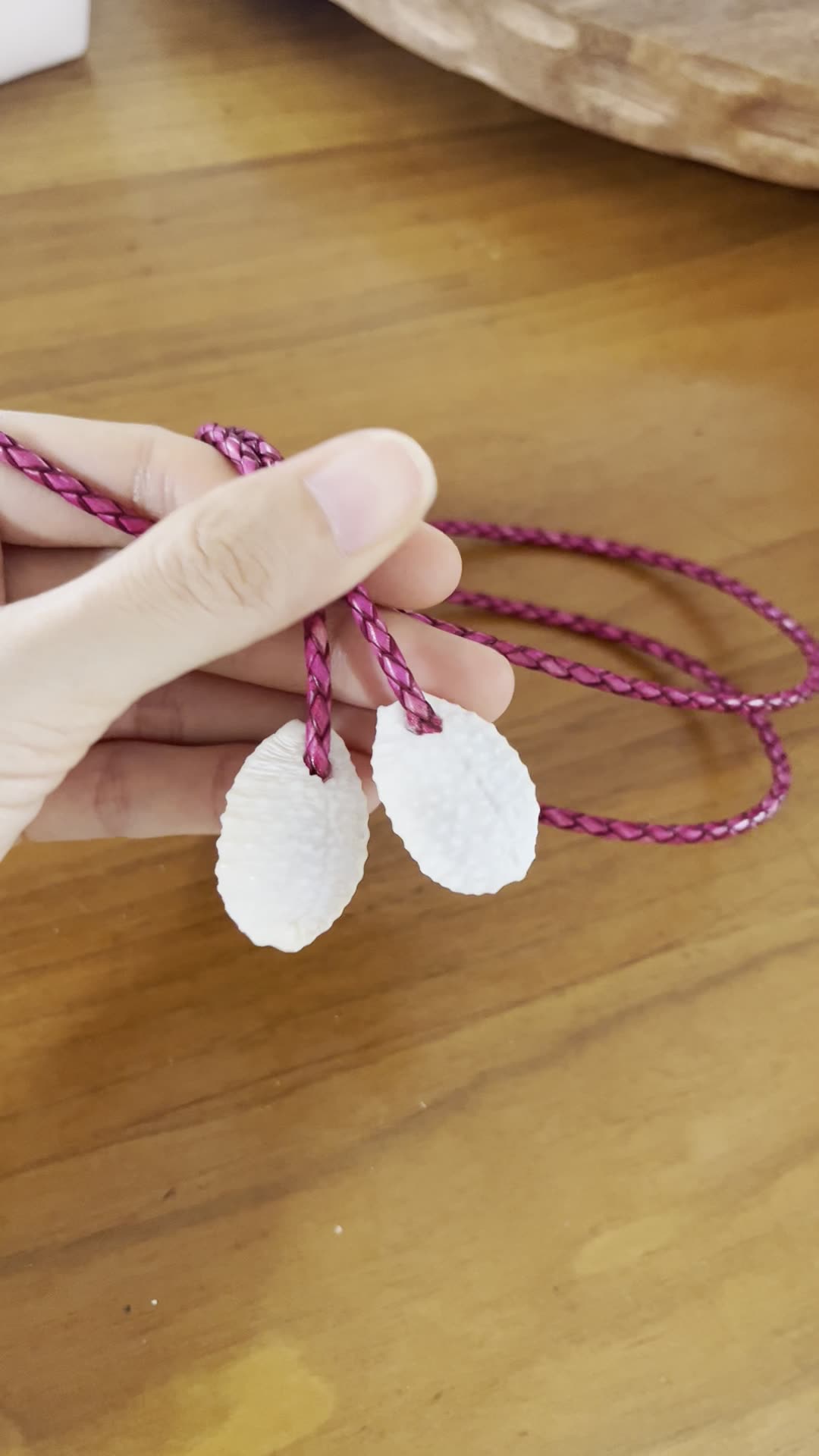 Leopard Violet — Hawaiian shell bolo tie, view 2
