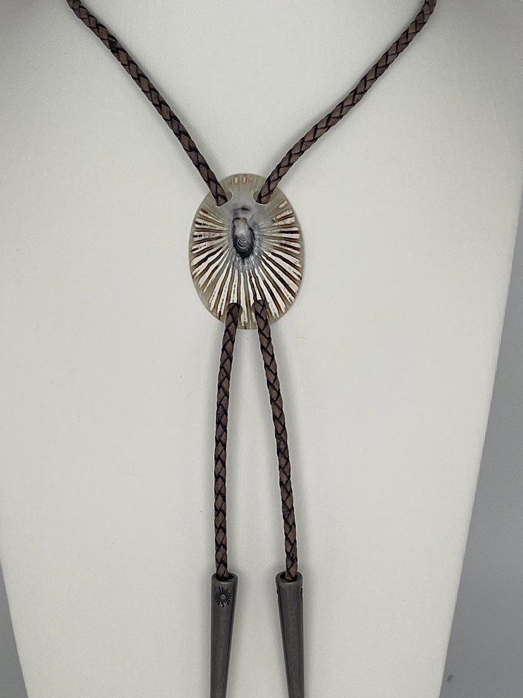 ‘Curious Eye’ ʻOpihi — one-of-a-kind — handmade shell bolo tie