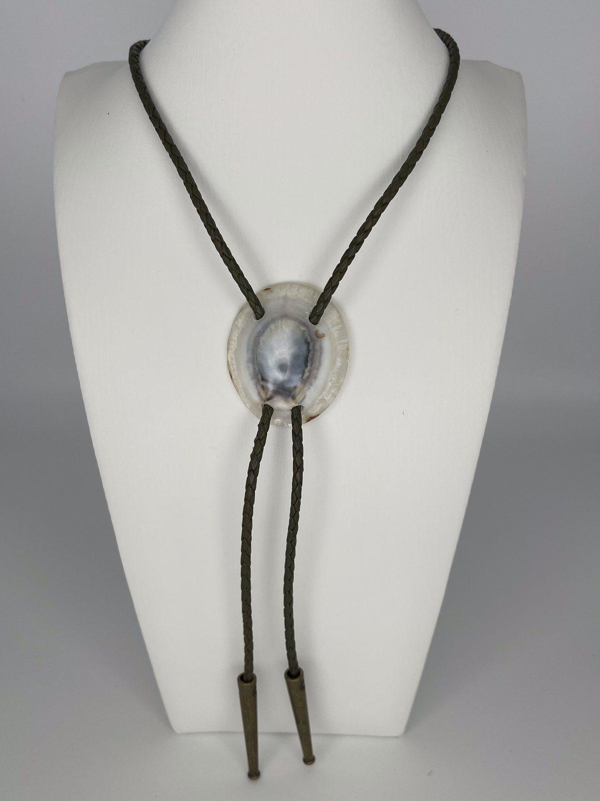 Horseshoe ‘Opalized Look’ ʻOpihi — one-of-a-kind — handmade shell bolo tie