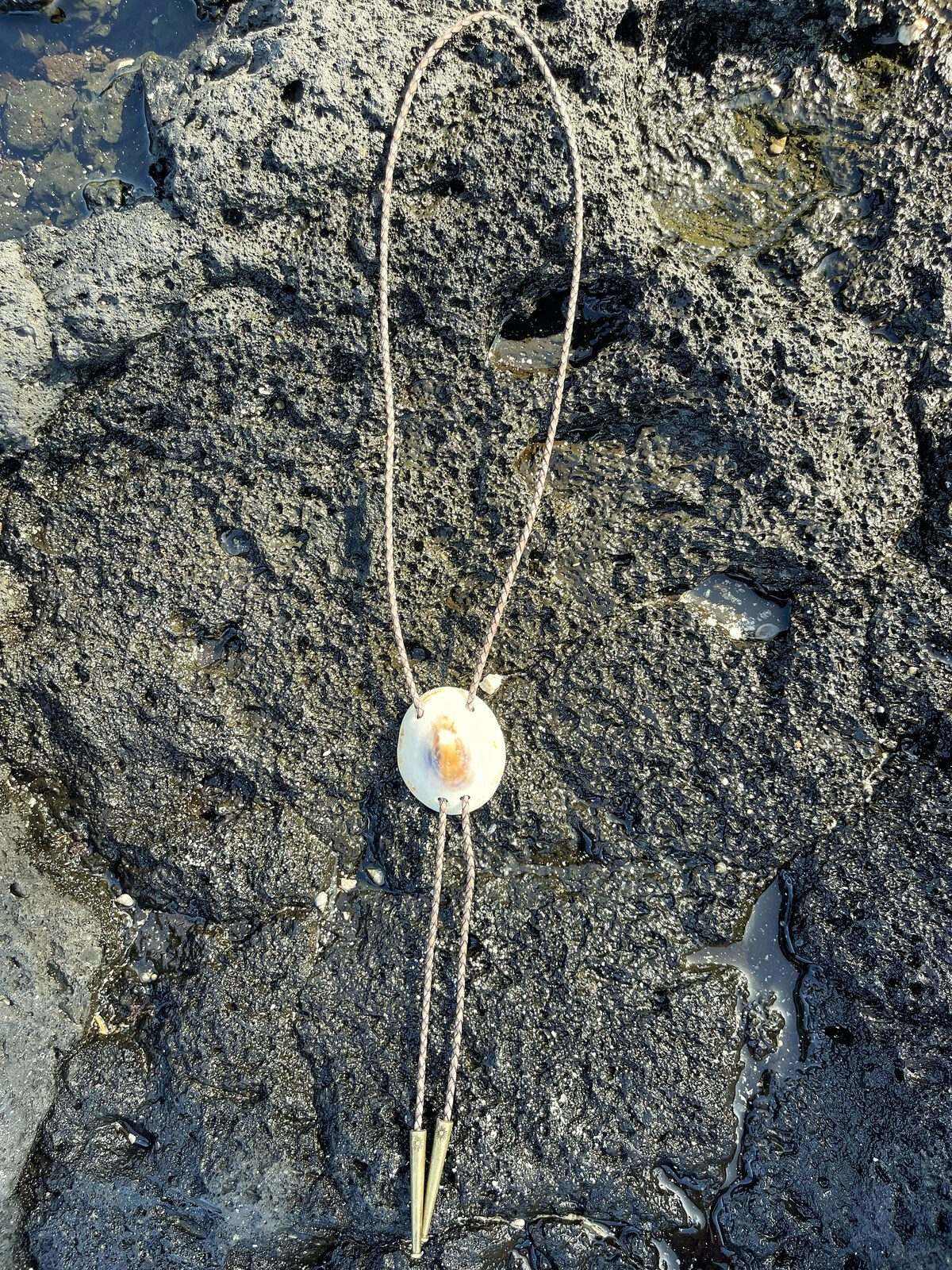 ‘Tiger Eye Look’ ʻOpihi — Hawaiian shell bolo tie, view 3