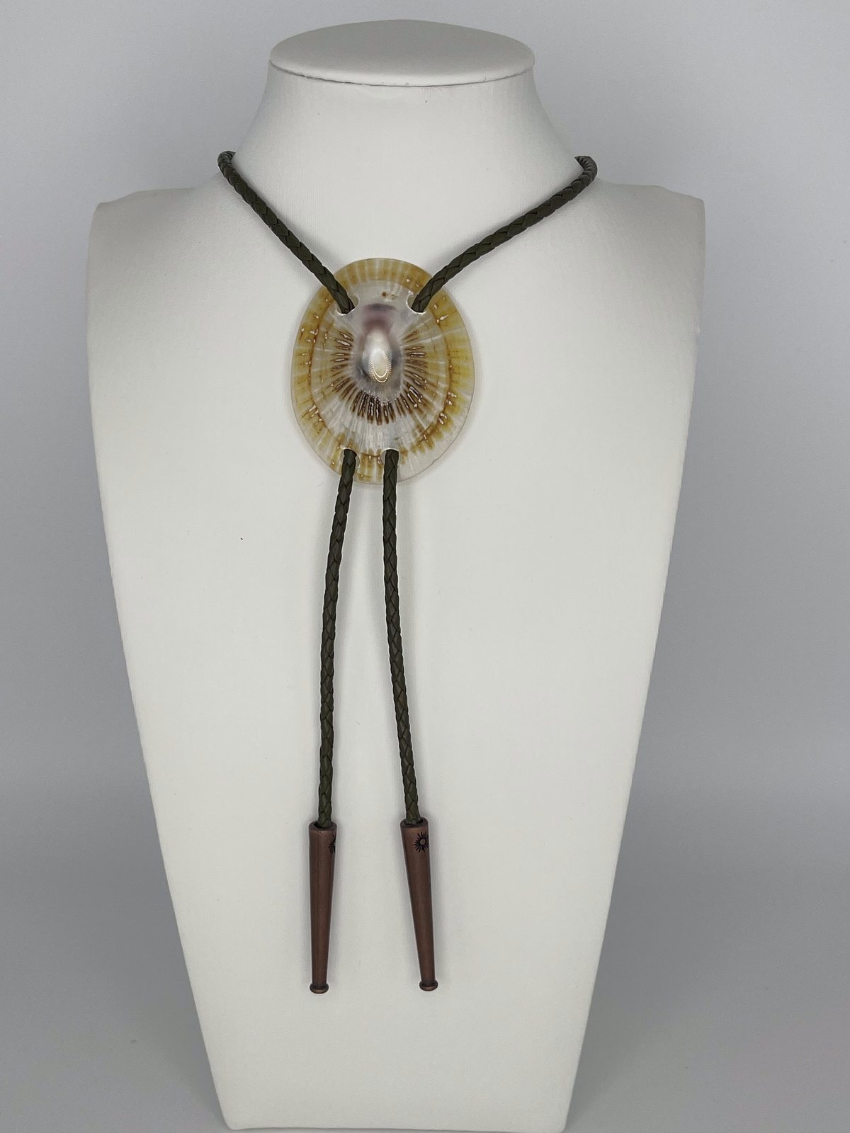 ‘Wet Look’ ʻOpihi — Hawaiian shell bolo tie, view 2