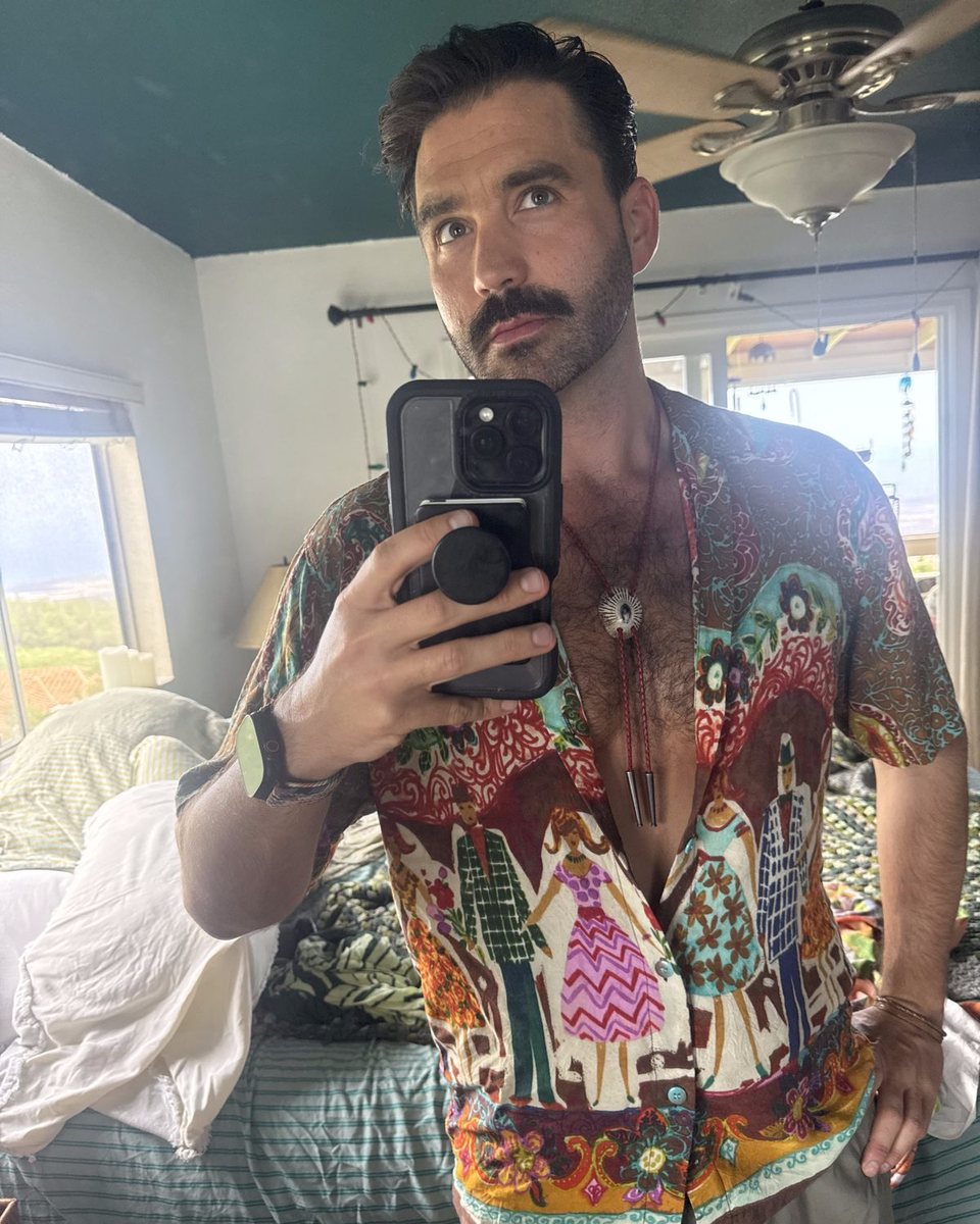 Eric S. wearing his Holo Holo Bolo shell bolo tie